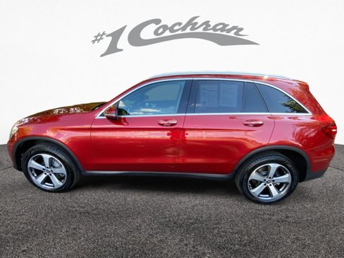 Used 2018 Mercedes-Benz GLC 300 4MATIC image 4