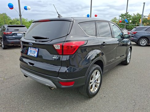 Used 2019 Ford Escape SE image 25