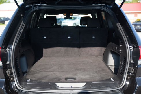 Used 2021 Jeep Grand Cherokee Laredo image 24