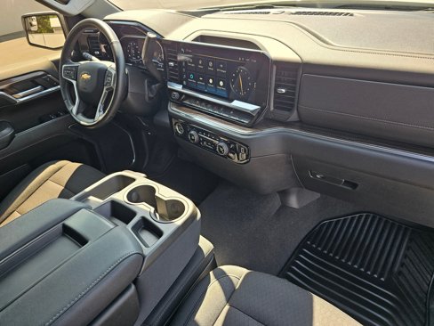 Used 2023 Chevrolet Silverado 1500 LT image 16