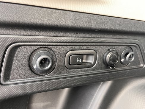 Used 2021 Subaru Forester Touring w/ Popular Package #2 image 9