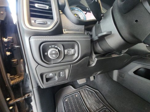 Certified 2019 RAM 1500 Limited w/ Advanced Safety Group image 41