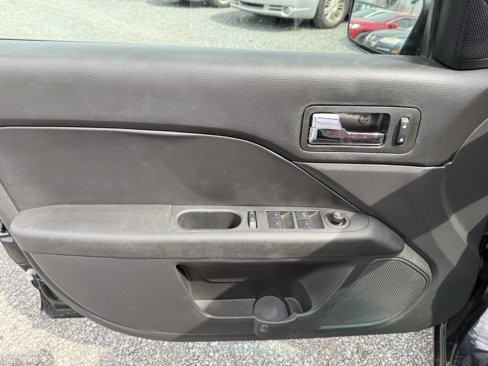 Used 2009 Ford Fusion SEL image 30