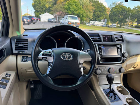 Used 2013 Toyota Highlander Plus image 24