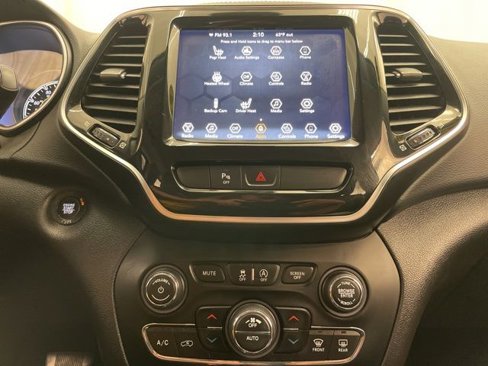 Used 2019 Jeep Cherokee Limited image 20