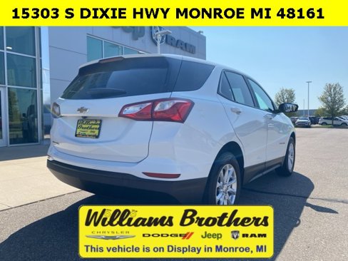 Used 2021 Chevrolet Equinox LS w/ LS Convenience Package image 5