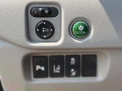 Used 2018 Honda Pilot Touring image 15
