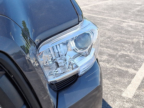 Used 2022 Toyota Tacoma SR image 9