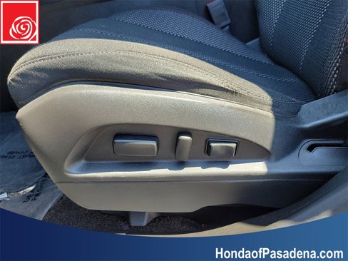 Used 2016 Chevrolet Equinox LT w/ Convenience Package image 17