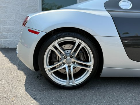 Used 2011 Audi R8 V8 image 30
