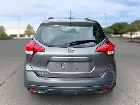 Certified 2019 Nissan Kicks S image 3