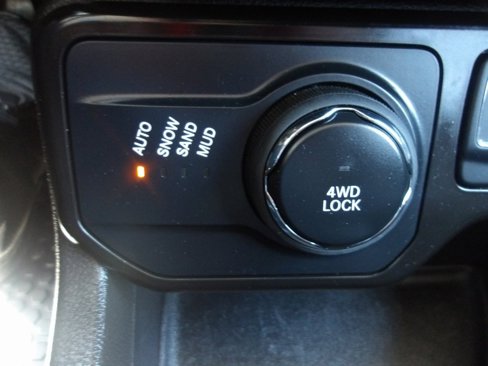 Used 2023 Jeep Renegade Latitude image 14