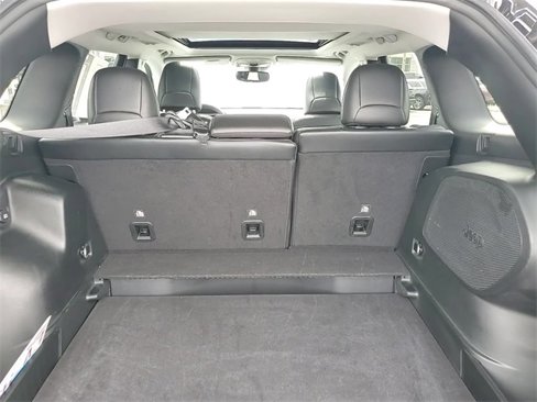 Used 2022 Jeep Cherokee Limited image 6