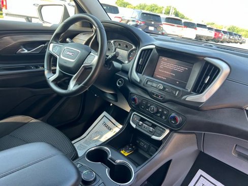 Used 2023 GMC Terrain SLE w/ Driver Convenience Package image 13