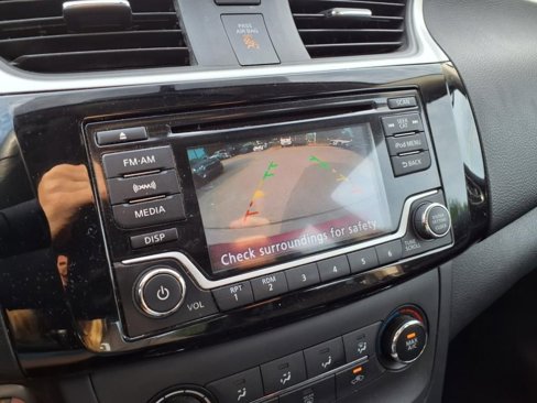 Used 2017 Nissan Sentra SV image 15