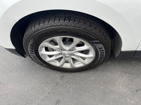 Used 2019 Chevrolet Equinox LS image 11