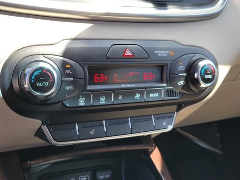 Used 2016 Kia Sorento EX image 20