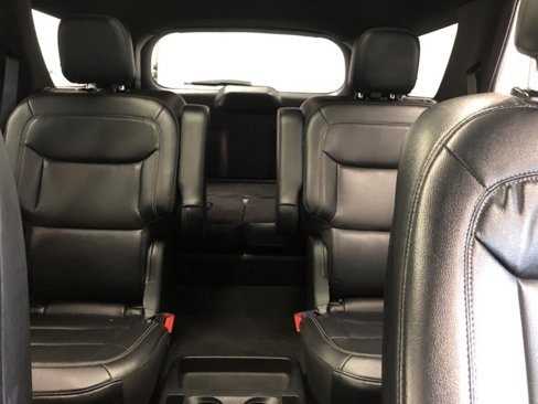 Certified 2020 Ford Explorer XLT w/ Equipment Group 202A image 25