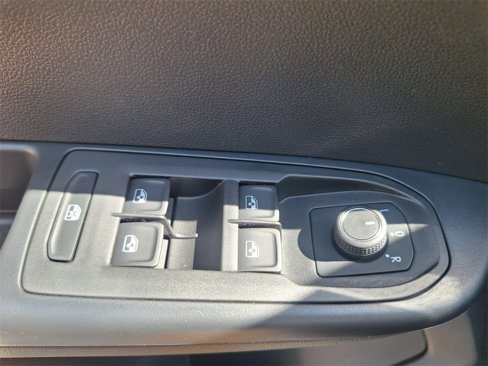 New 2025 Volkswagen Taos S image 19