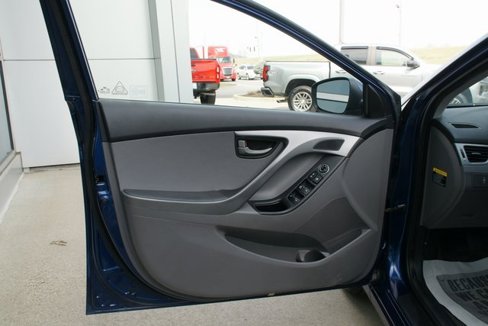 Used 2016 Hyundai Elantra SE image 13