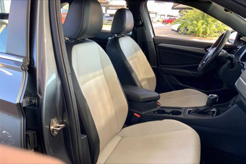 Used 2021 Volkswagen Jetta R-Line image 8