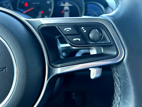 Used 2017 Porsche Cayenne Platinum Edition image 27