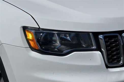 Used 2018 Jeep Grand Cherokee Limited image 44