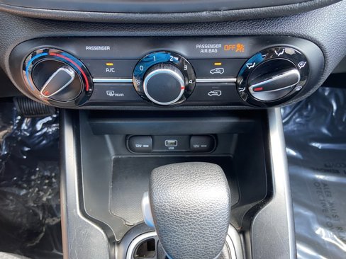 Used 2022 Kia Soul LX image 18