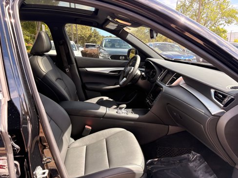 Used 2021 INFINITI QX50 Luxe w/ Appearance Package image 27
