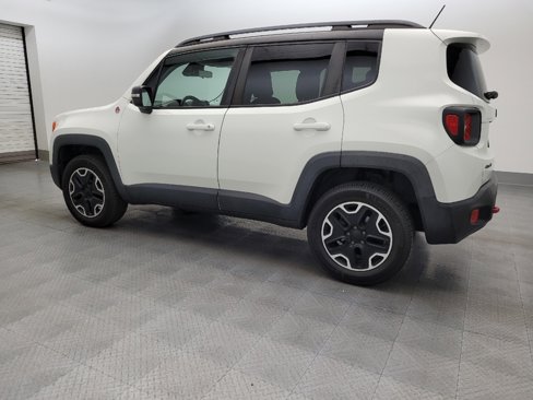 Used 2015 Jeep Renegade Trailhawk image 3