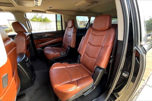 Used 2016 Cadillac Escalade ESV Premium image 19