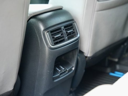 Used 2017 Honda CR-V Touring image 12