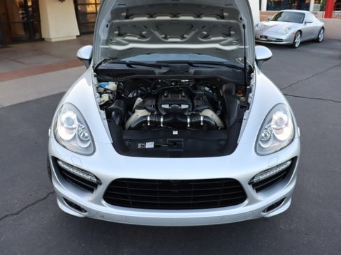 Used 2013 Porsche Cayenne Turbo image 58