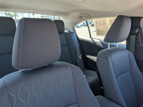 Used 2025 Toyota Corolla LE image 3