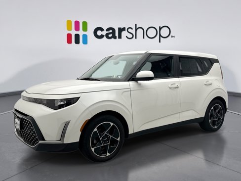 Used 2023 Kia Soul EX image 1