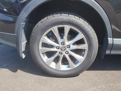 Used 2017 Toyota RAV4 Limited image 5