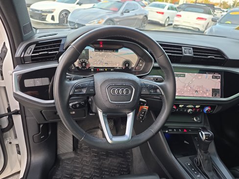 Used 2022 Audi Q3 2.0T Premium Plus w/ Premium Plus Package image 33