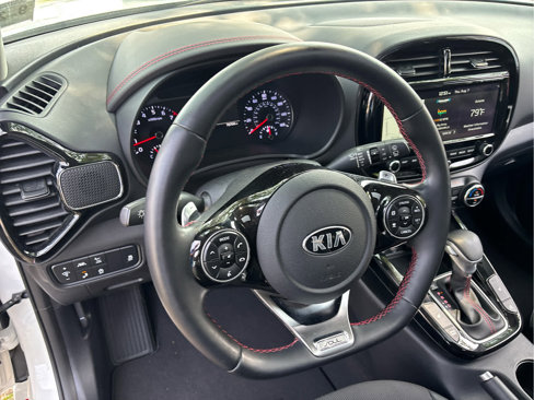Used 2021 Kia Soul Turbo image 11