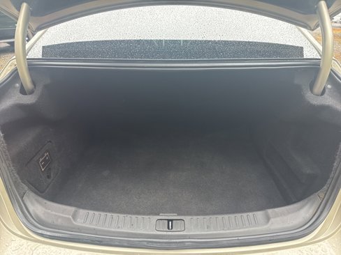 Used 2015 Chevrolet Malibu LT image 32