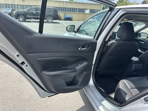 Used 2022 Nissan Altima 2.5 SR image 18