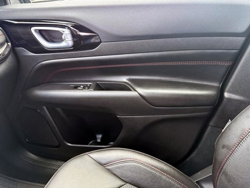 Used 2024 Jeep Compass Trailhawk image 18