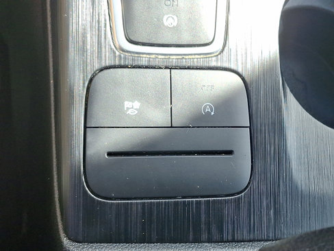 Used 2022 Ford Escape SE w/ SE Sport Appearance Package image 28