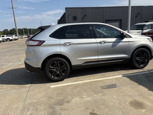 Used 2018 Ford Edge SEL w/ Equipment Group 201A image 4
