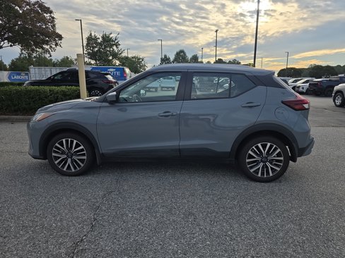 Used 2023 Nissan Kicks SV image 7