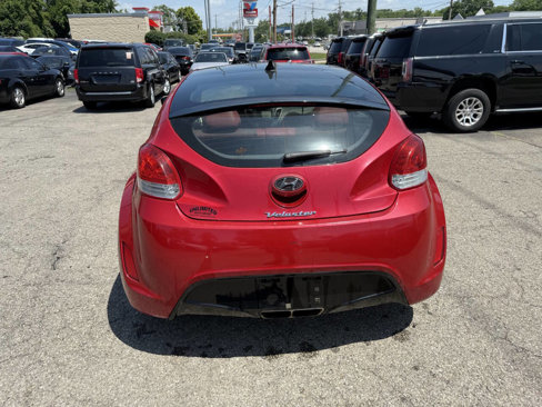 Used 2013 Hyundai Veloster w/ Style Pkg image 9