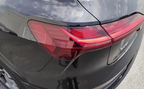 Used 2022 Audi e-tron Premium Plus w/ Premium Plus Package image 10