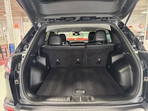 Used 2022 Jeep Cherokee Trailhawk w/ Comfort/Convenience Group image 33
