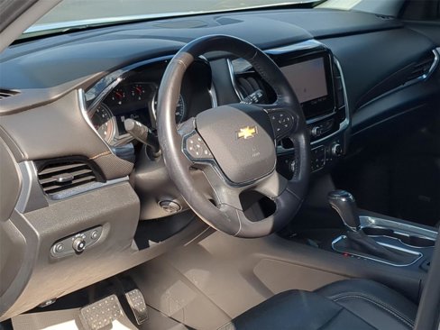 Used 2020 Chevrolet Traverse Premier image 2