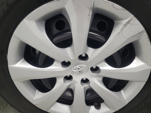 Used 2021 Toyota Corolla LE image 31