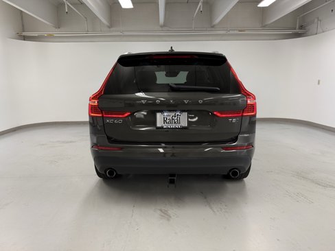 Used 2021 Volvo XC60 T5 Momentum w/ Protection Package image 6